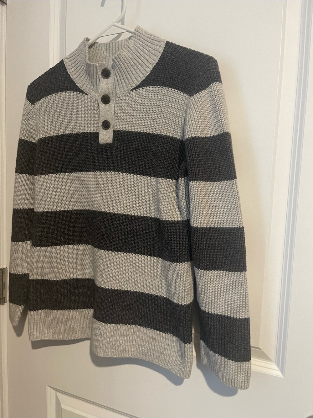 OshKosh B'gosh Boys 14 Gray and Charcoal Striped Henley Crewneck Sweater - Picture 6 of 11